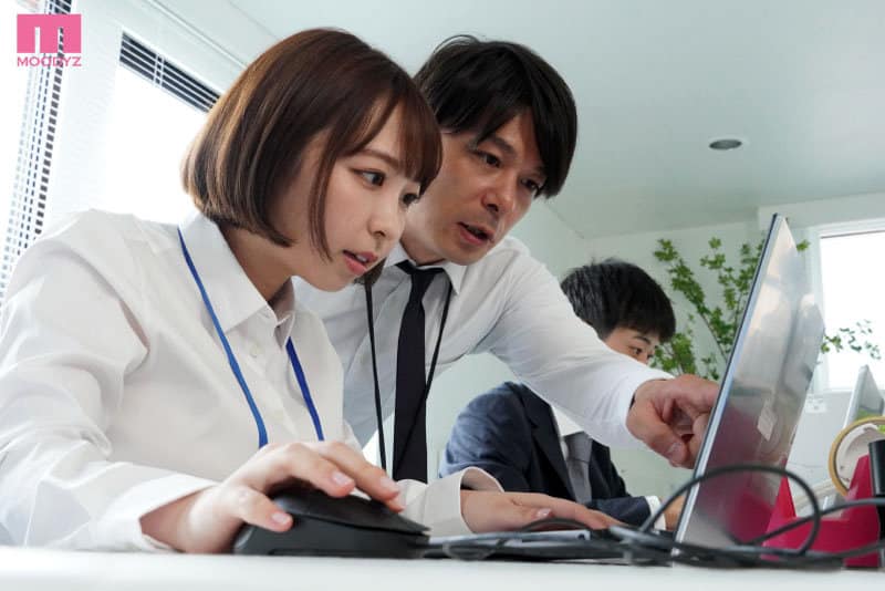 Avjapan สาวออฟฟิศสุดเคียวเล่นเสียวกับรุ่นพี่ MIDV-246 1
